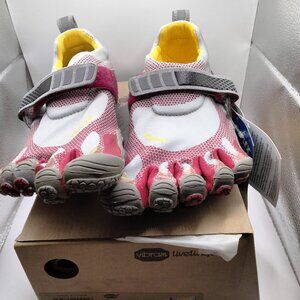 VIBRAM fivefingers W3493 Womens Size 37 (6.5/7) Bikila Grey Cream Berry